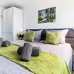 Prora - FeWo im Dachgeschoss mit Sauna, Balkon und Meerblick - Sky Lodge Apartment