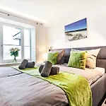 Apartamento Prora - Dachgeschoss Wohnung Mit Sauna - Sky Lodge *