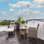 Prora - Dachgeschoss Wohnung Mit Sauna - Sky Lodge Apartamento Binz